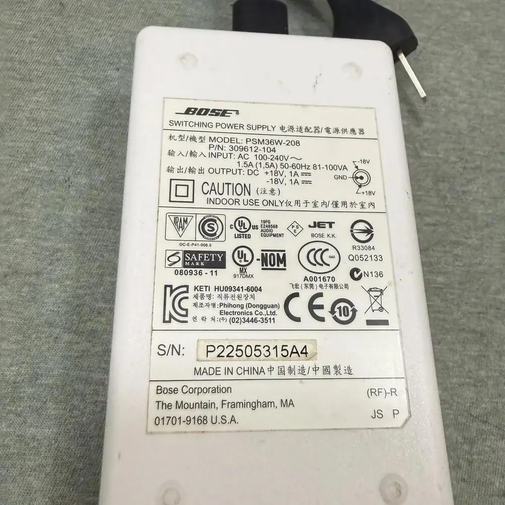 VGC Bose PSM36W-208 36W Power Supply 18-V Sound Dock White - Picture 3 of 3